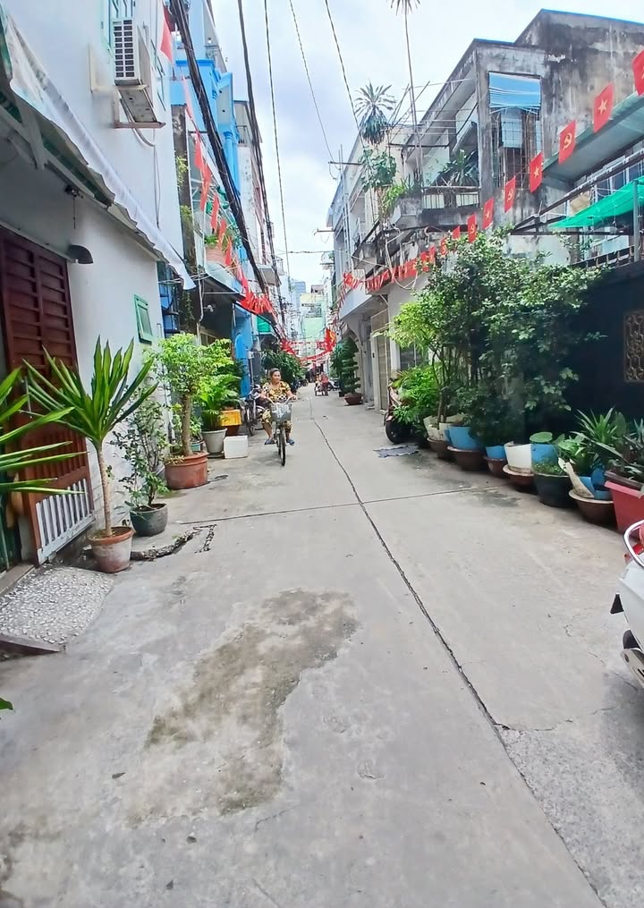 Nhà phố Hòa Hưng, Quận 10, 43m² giá 5.5 tỷ - Kinh doanh sầm uất!