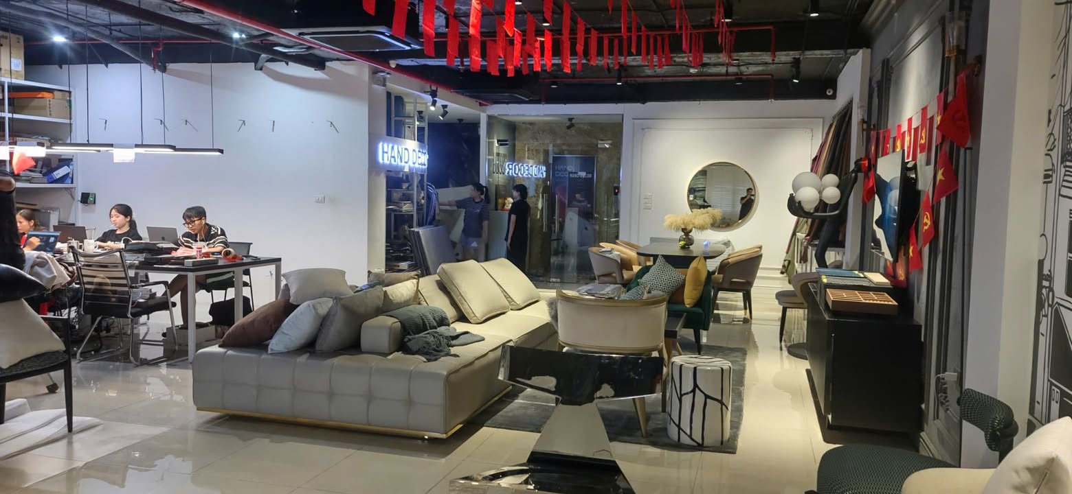 Văn phòng cho thuê tại Định Công 170m² giá 24 triệu - Thiết kế hiện đại, tiện ích đầy đủ!