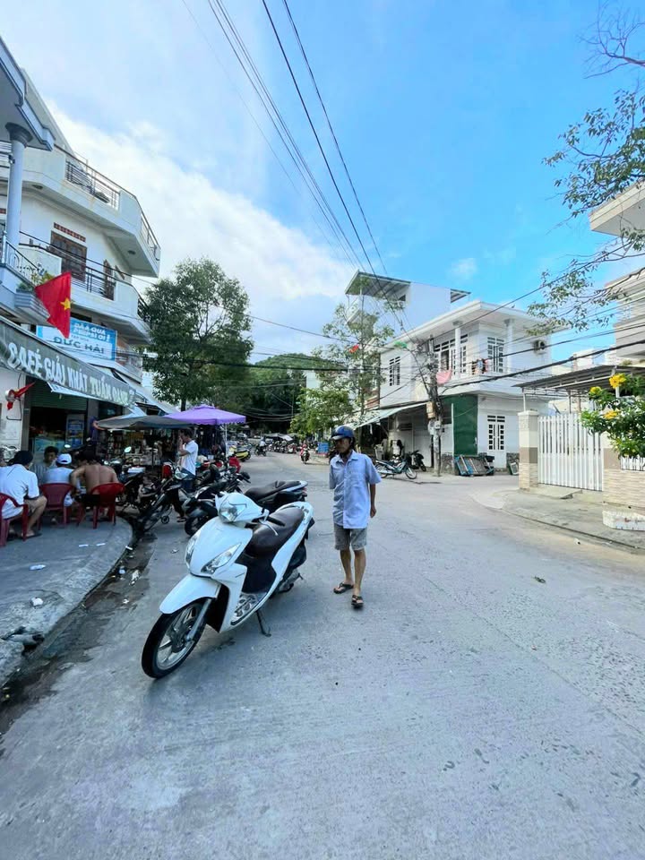 Nhà mặt tiền chợ Sơn Thủy - Vĩnh Phước 80m² giá 4.6 tỷ - Kinh doanh sầm uất