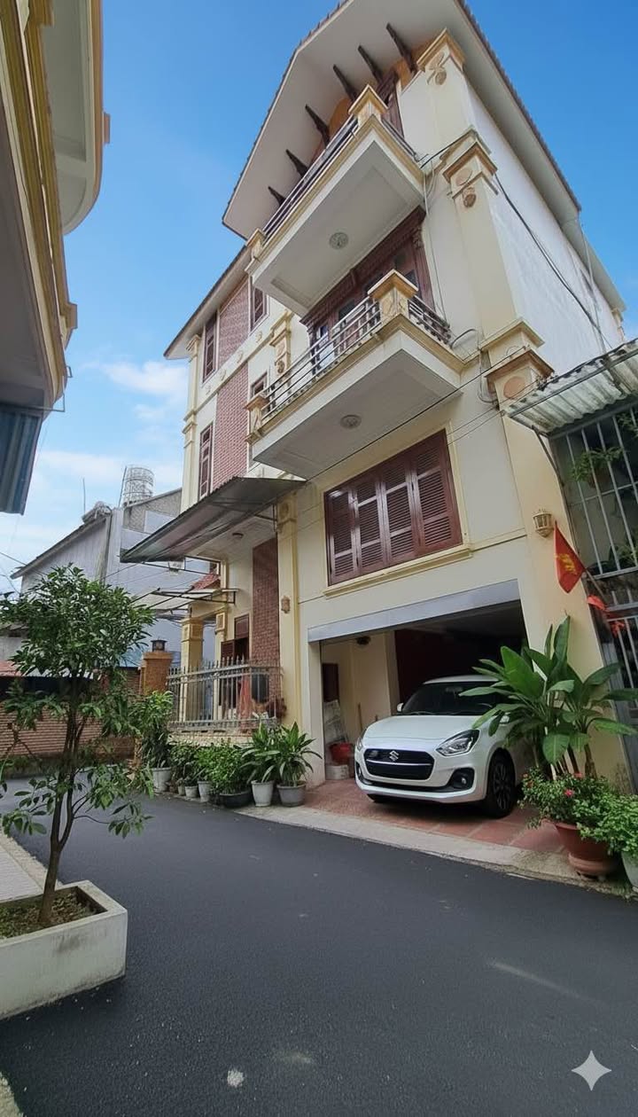 Bán gấp biệt thự mini 3 tầng tại Cột 8, Hồng Hà, Hạ Long - Chỉ 5 tỷ!