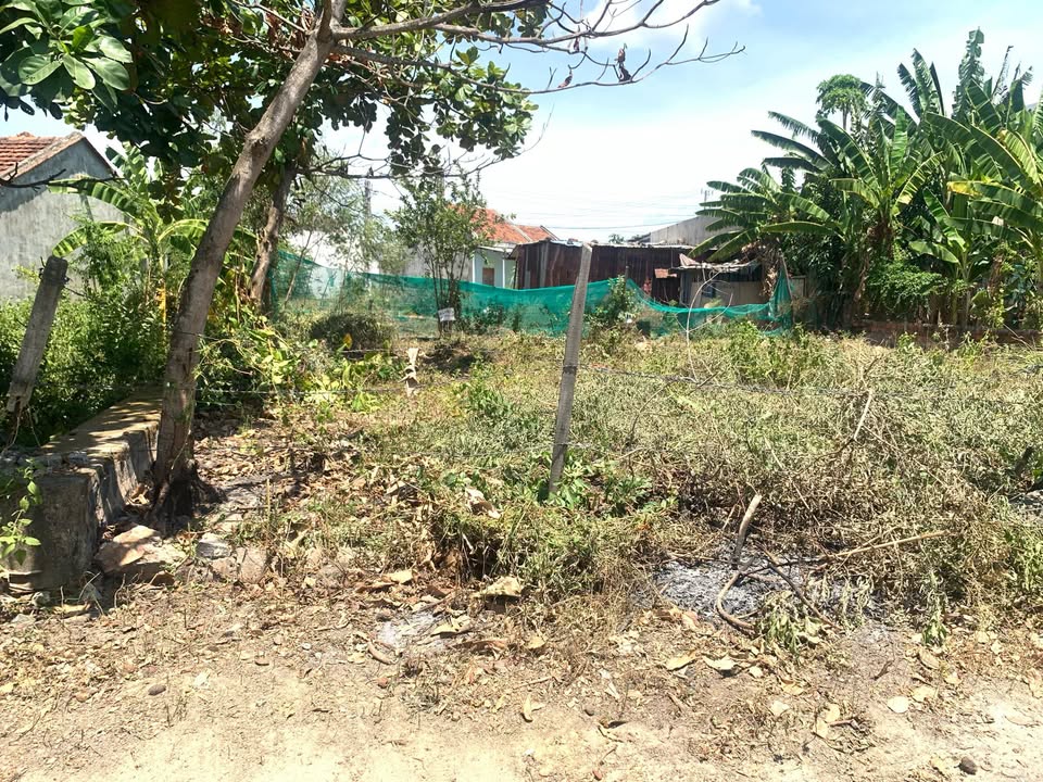 Đất nền Bình Kiến Tuy Hòa 102m² giá 1.1 tỷ - Đầu tư sinh lời tiềm năng!