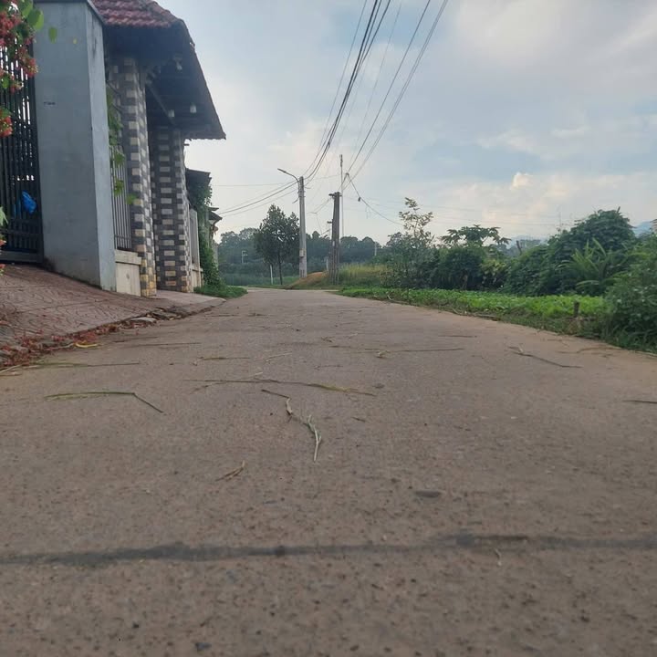 Lô đất đẹp tại Thị Trấn Hoa Sơn, Lập Thạch, Vĩnh Phúc 200m² chỉ 1.7 tỷ - Cơ hội đầu tư tuyệt vời!