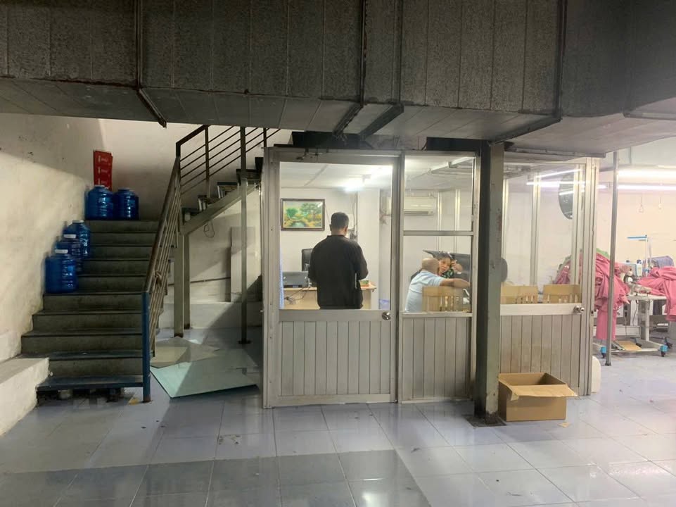 Cho thuê nhà xưởng 590m² đường Nguyễn Văn Quá quận 12 - Giá 33 triệu/tháng, xe tải ra vào thoải mái!