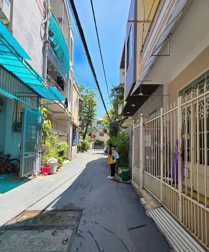 Nhà cấp 4 đường Trần Cao Vân, 52m² giá 3.85 tỷ - Ô tô đậu sát nhà!