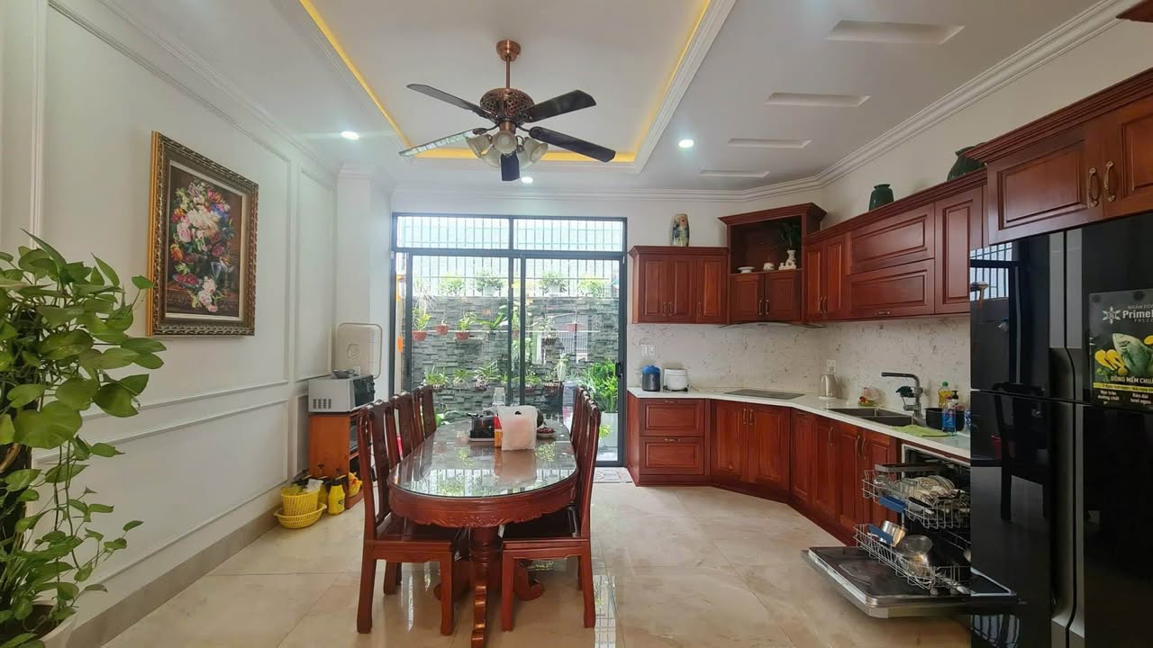 Nhà nguyên căn cho thuê tại Khu đô thị Hà Quang 1, 80m² chỉ 20 triệu/tháng - Không gian sống lý tưởng!