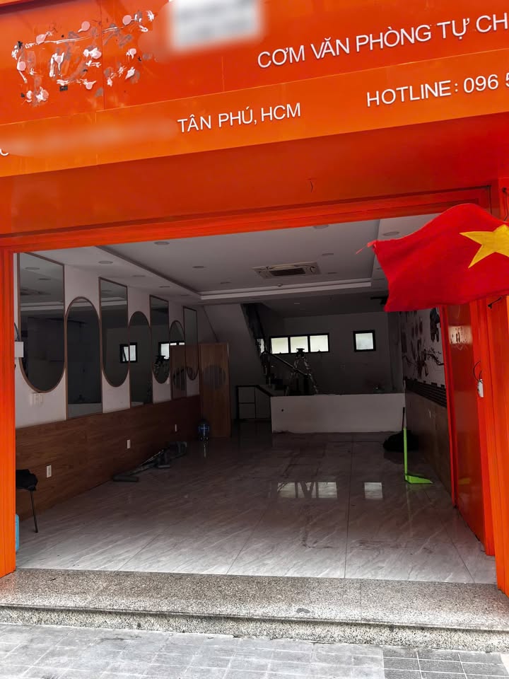 Cho thuê shophouse Celadon Tân Phú 44m² giá 19 triệu - Kinh doanh thuận lợi!