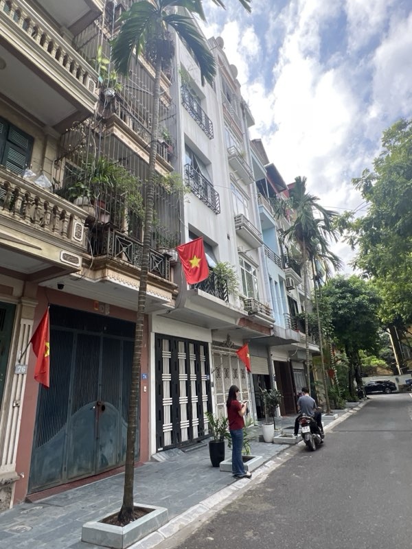 Nhà Phạm Tuấn Tài Cầu Giấy 48m² giá 22.8 tỷ - Phân lô VIP, ô tô tránh