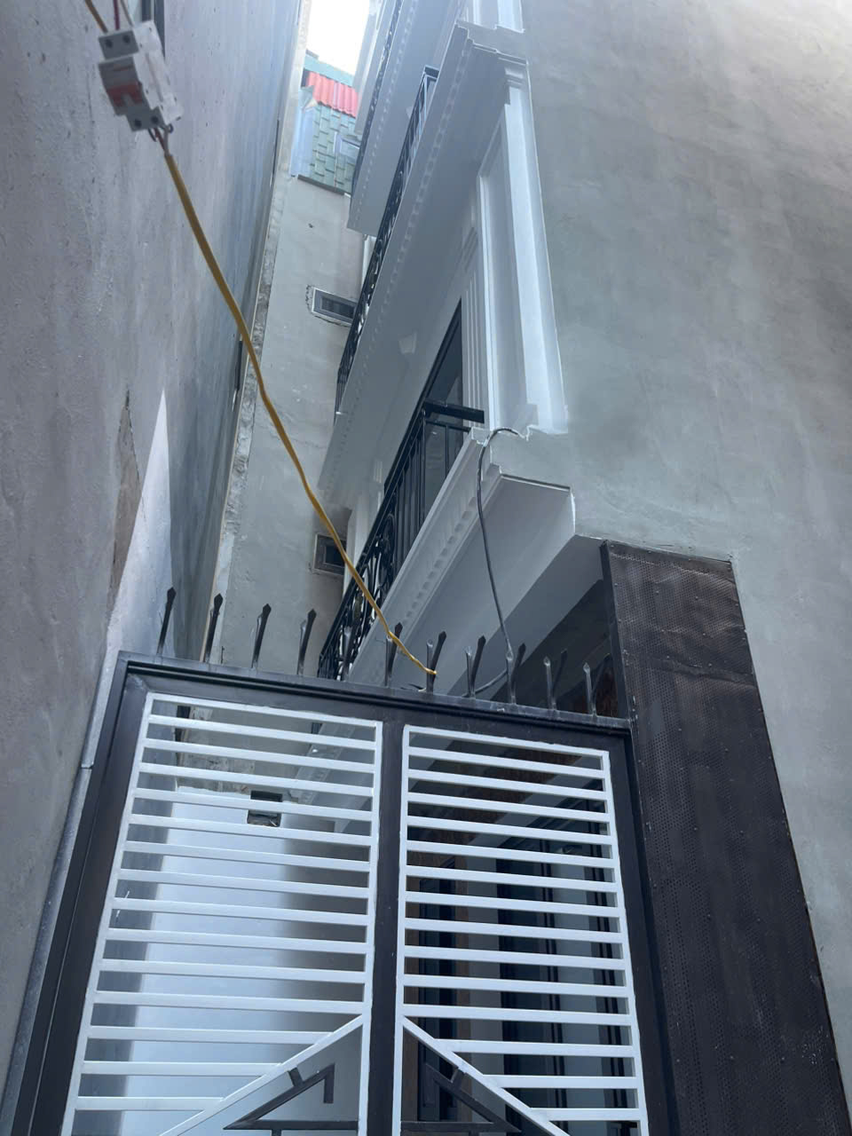 Nhà ngõ Gốc Đề 38m² giá 7.65 tỷ - Lô góc thoáng sáng, sổ đỏ chính chủ!