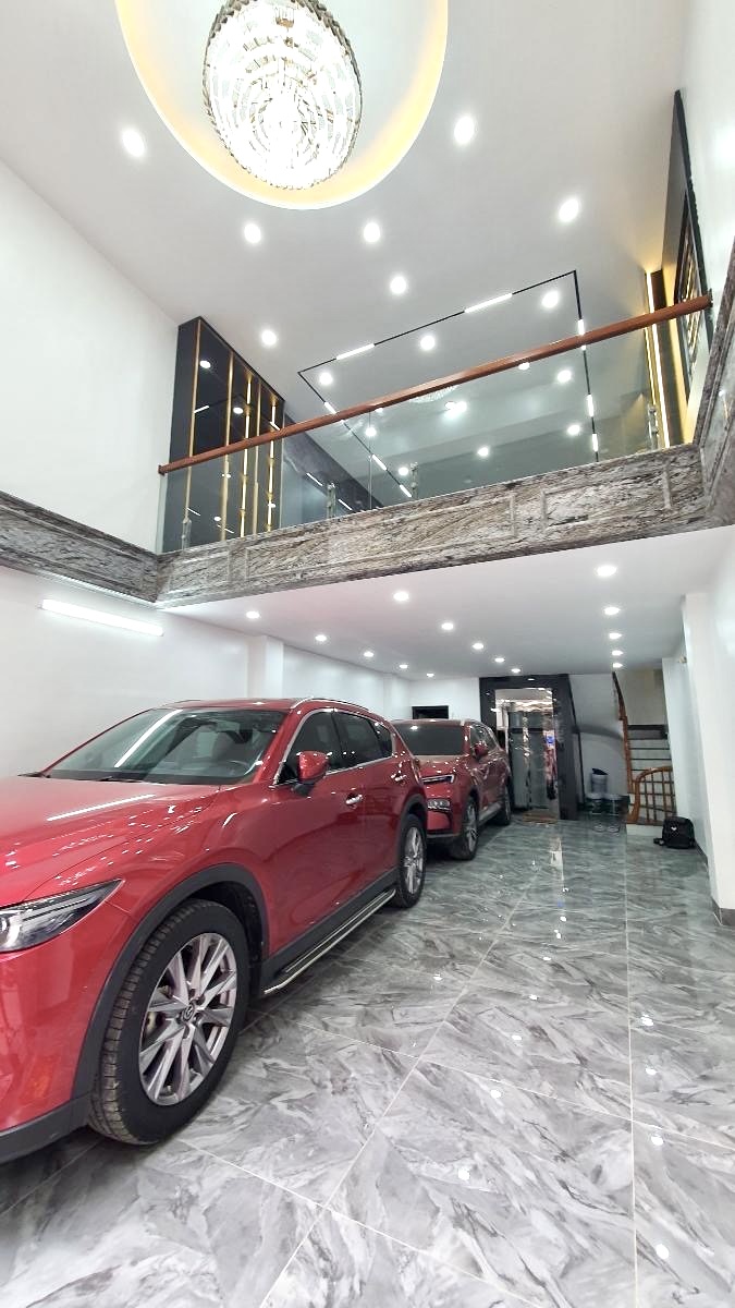 Nhà phố Khâm Thiên, Đống Đa 55m² giá 23.5 tỷ - Kinh doanh đa dạng, thang máy