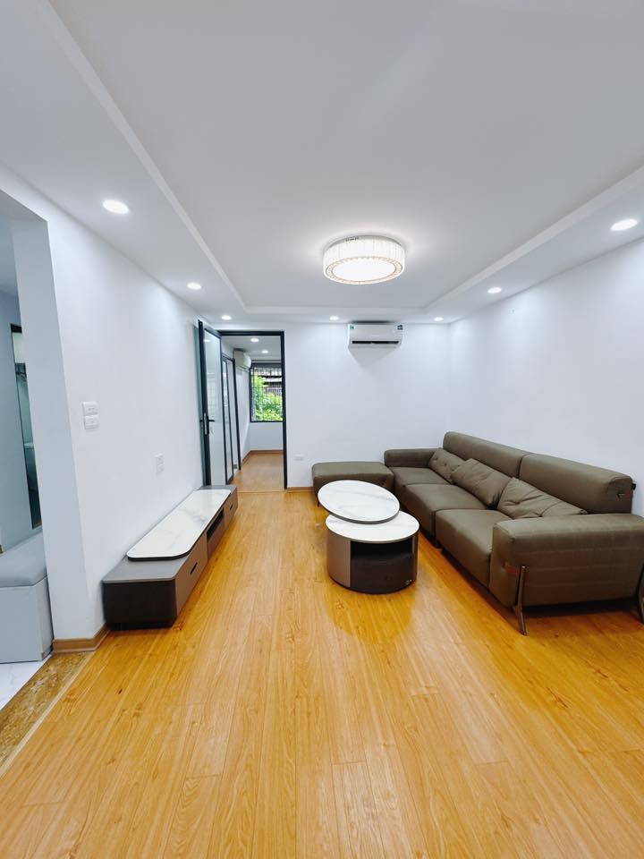 Bán nhà lô góc Tập Thể Thành Công 90m² giá 5.8 tỷ - Vị trí đắc địa, nội thất full