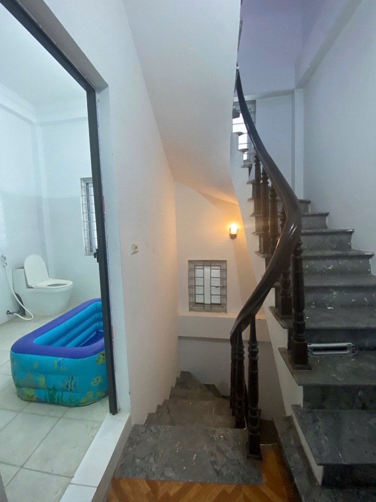 Nhà 4 tầng mới sơn sửa tại Vĩnh Hưng, 44.1m², giá 7.3 tỷ - Sẵn sàng vào ở ngay!