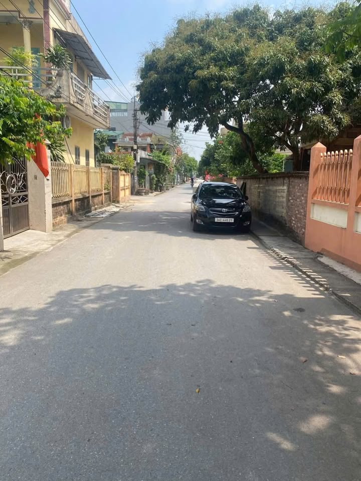 Đất Biệt Thự Gần Chợ Hóp, Nam Sách 140m² giá 1.4 tỷ - Xây dựng tự do ngay!