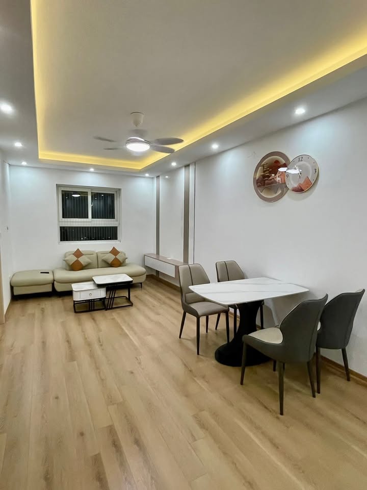 Căn hộ 2 phòng ngủ KDT Thanh Hà 69.96m² giá 3 tỷ - View hồ thoáng mát!