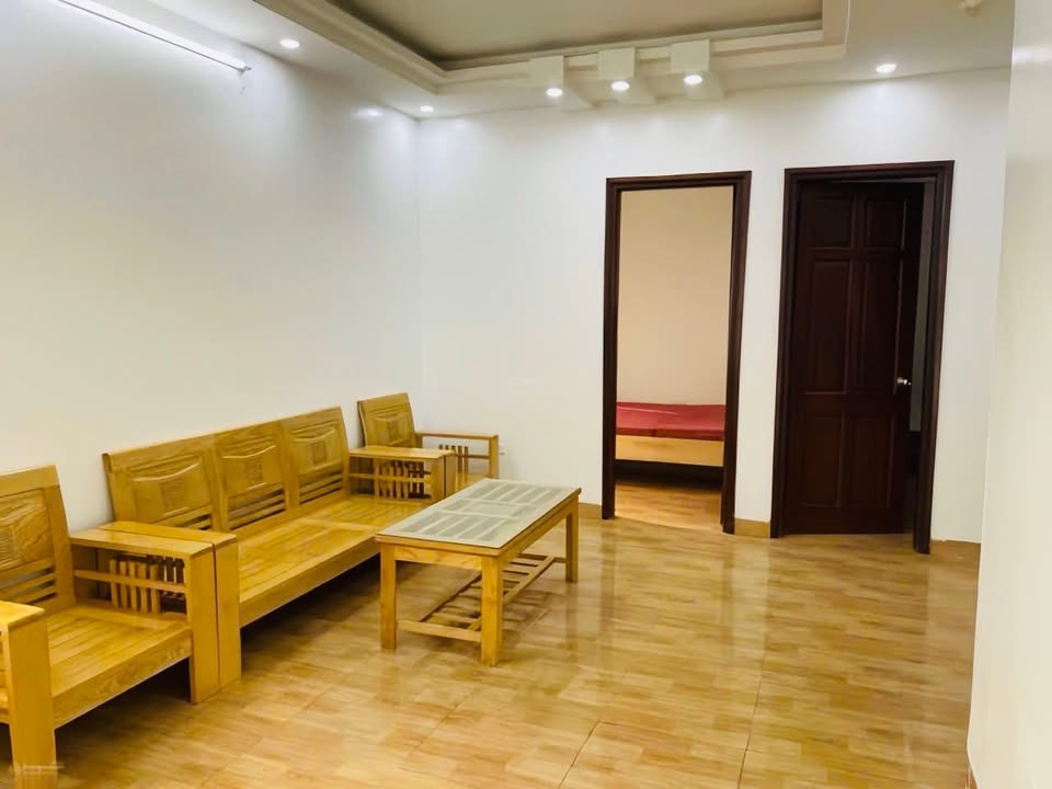 Phòng cho thuê đường Trích Sài quận Tây Hồ 80m² - View Hồ Tây tuyệt đẹp!