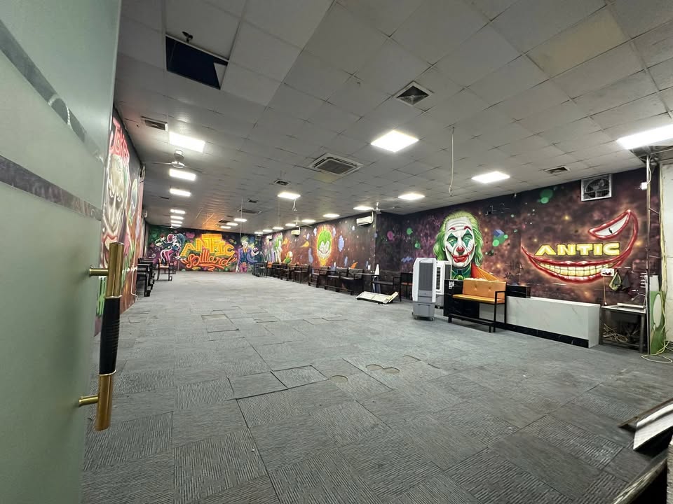 Cho thuê mặt bằng 500m² - Đường Láng - Vị trí đắc địa, sẵn sàng kinh doanh ngay!