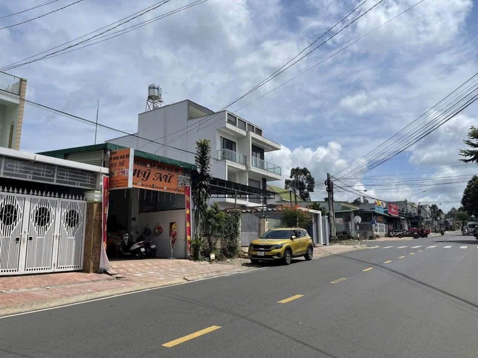 Nhà mặt tiền đường Huỳnh Thúc Kháng, Đà Lạt 140m² giá 6.5 tỷ - Kinh doanh sầm uất!