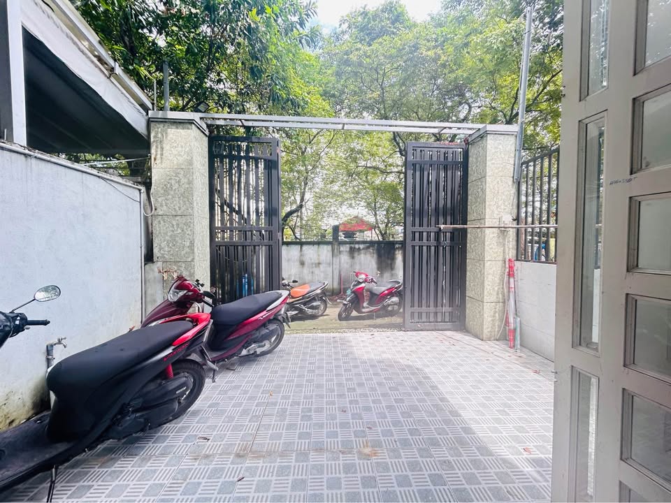 Nhà phố Thới Tam Thôn 85m² giá 3.65 tỷ - Sổ hồng riêng, xe hơi vào nhà!