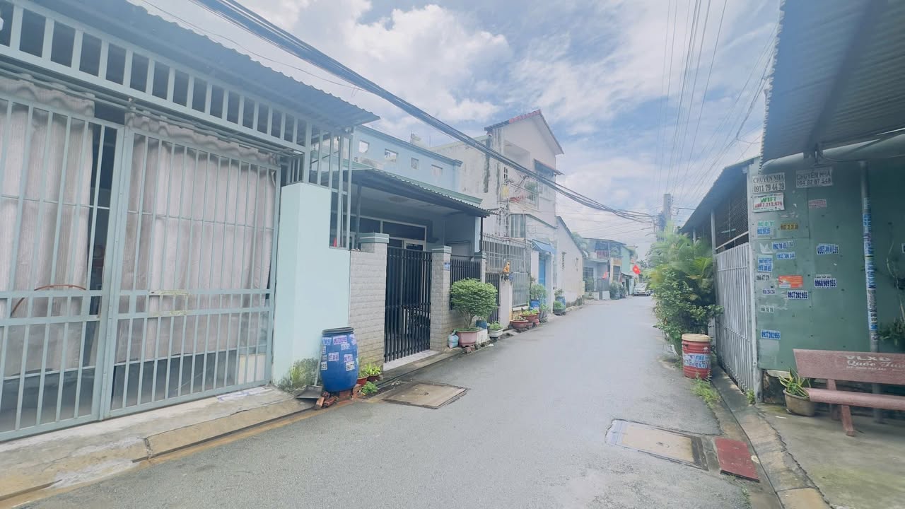 Nhà mặt tiền đường Huỳnh Tấn Phát, Dĩ An 62.8m² giá 2.85 tỷ - Tiện ích đầy đủ, vị trí đắc địa!