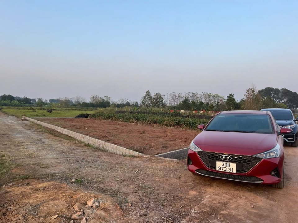 Đất vườn Sài Sơn Quốc Oai 312m² giá chỉ 3.x triệu - Lô góc 2 mặt tiền rộng rãi!