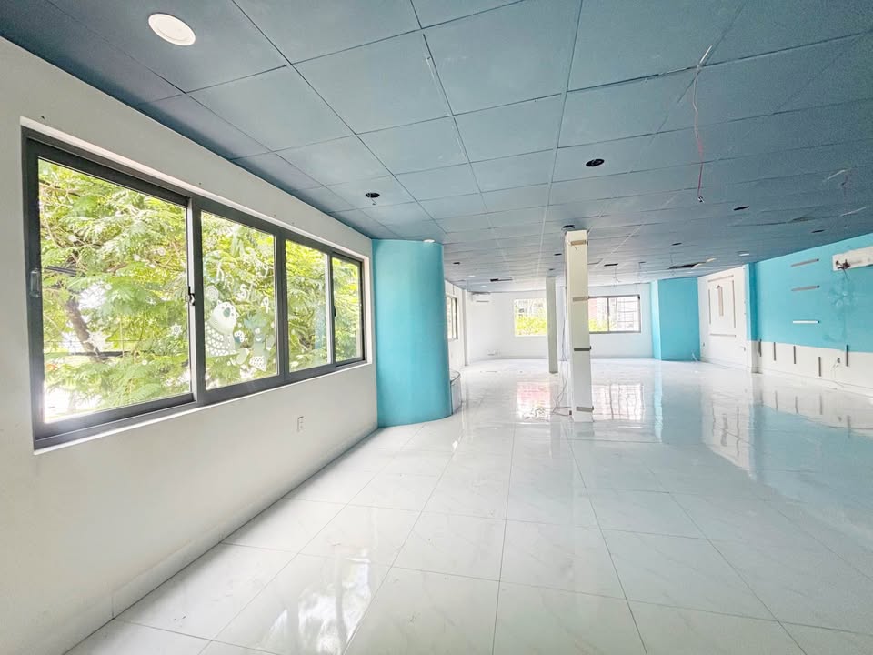 Cho thuê Tòa văn phòng 4 tầng đường Ngô Quyền 157m² giá 45 triệu - Kinh doanh thuận lợi!