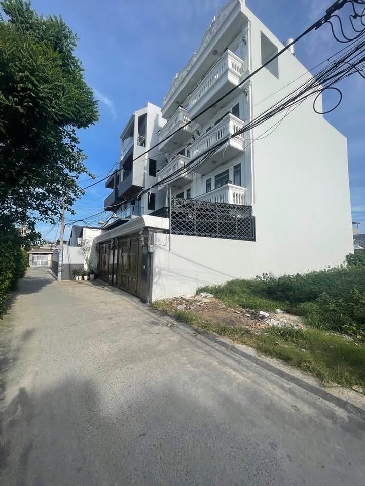 Đất phân lô Trung Chánh Hóc Môn 240m² giá 7 tỷ - Thích hợp xây dựng căn hộ dịch vụ!