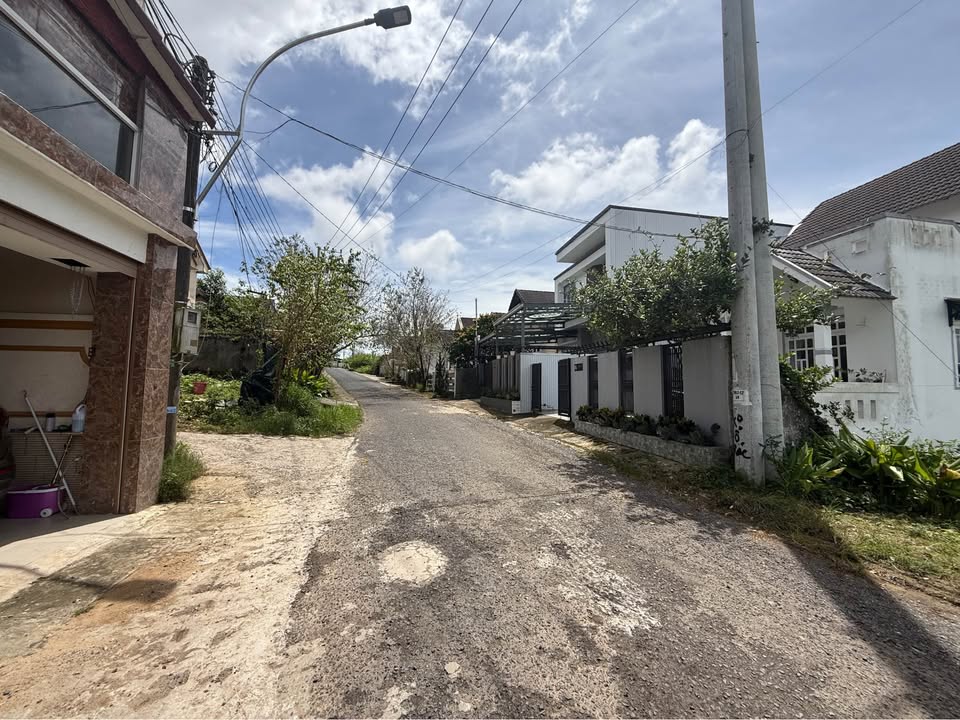 Đất nền KQH Cư Xá Đại Học Lý Nam Đế Đà Lạt 540m² giá 21 tỷ - Đầu tư sinh lời ngay!