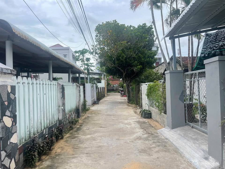 Đất nền hẻm ô tô Phú Thạnh Tuy Hòa 144m² giá 1.35 tỷ - Gần chợ, trường học!