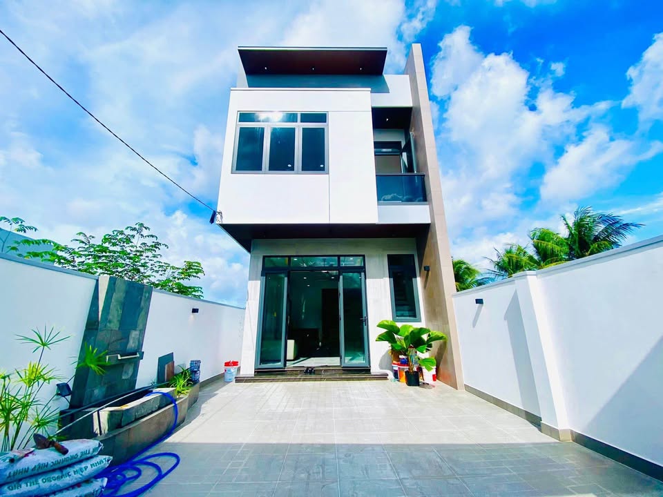 Nhà mặt tiền Bà 4 Gạo, Trung An, Mỹ Tho 92m² giá 2.25 tỷ - Sổ đỏ chính chủ, nội thất đầy đủ!