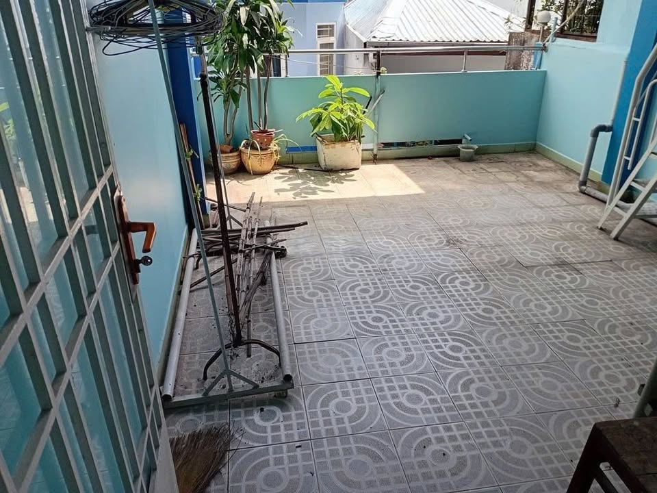 Nhà cho thuê 305 Lê Văn Sỹ, P.1, Q. Tân Bình 48m² giá 15 triệu - Phù hợp gia đình!