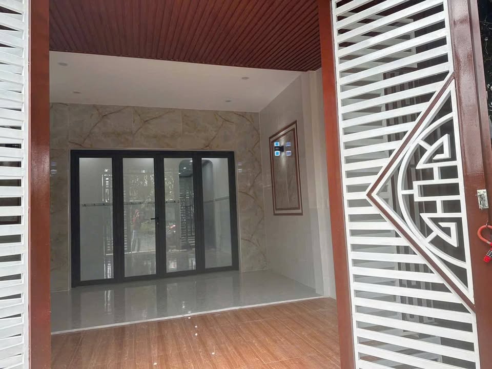 Nhà chính chủ tại KDC Long Châu, Vĩnh Long 80m² giá 1.69 tỷ - Kinh doanh thuận lợi!