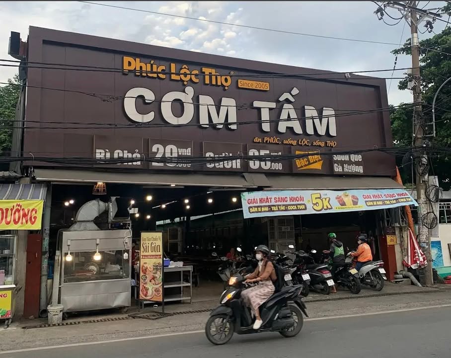 Cho thuê góc mặt tiền Đỗ Xuân Hợp Thủ Đức 420m² - Giá 120 triệu/tháng, vị trí đắc địa!