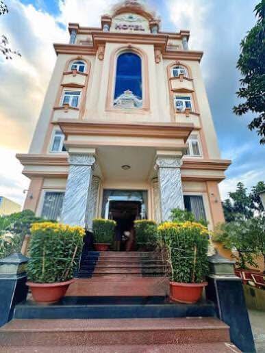 Khách sạn cho thuê tại P. Long Bình, Quận 9 - Diện tích 600m², Giá 200 triệu/tháng - Cơ hội đầu tư sinh lời!