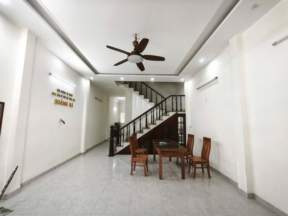 Nhà cho thuê mặt tiền đường Vũ Quỳnh, Thanh Khê, Đà Nẵng 3PN giá 9 triệu - Đầy đủ tiện nghi!