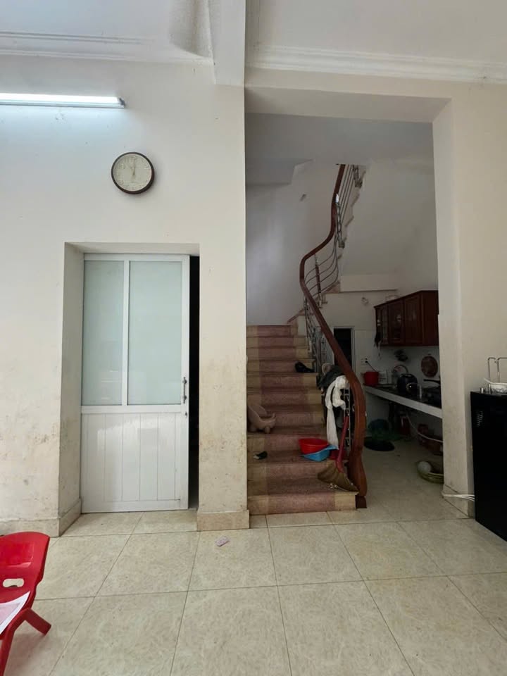 Nhà 2 tầng đường An Định, 44.7m² giá 2 tỷ - Xây dựng chắc chắn, hướng Tây Nam!