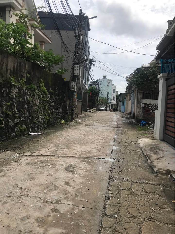 Đất nền ngõ 28 Cao Xanh 82.6m² giá 2 tỷ - Mặt tiền 5m, ô tô tránh nhau!