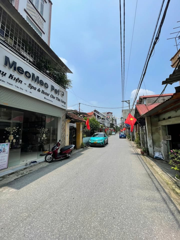 Nhà bán tại Trâu Quỳ, Gia Lâm 31m² giá 5 tỷ - Sổ đỏ chính chủ, tiện ích đầy đủ!