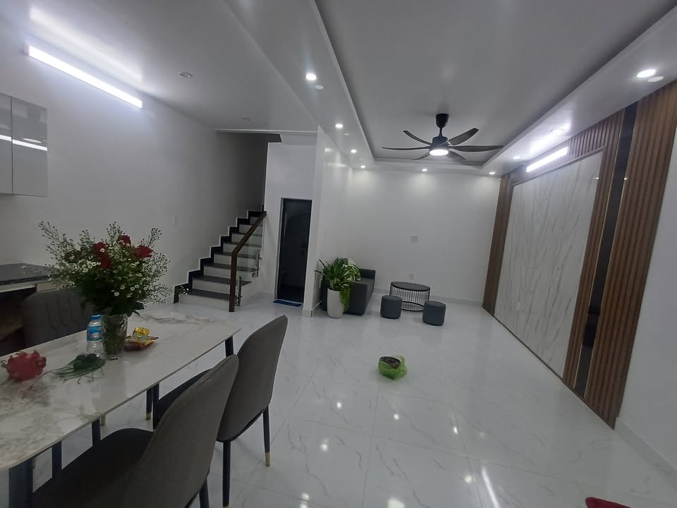 Nhà 3 tầng đường Đà Nẵng, Cầu Tre, Hải Phòng - Giá 2.539 tỷ, chính chủ bán gấp!