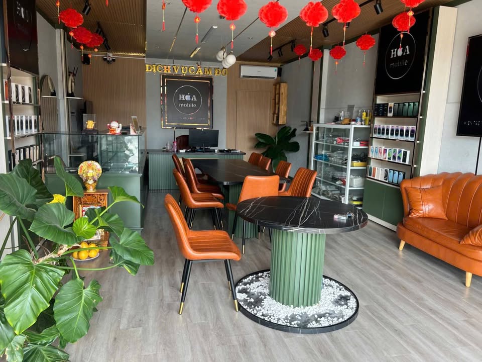 Cửa hàng điện thoại mặt tiền Nguyễn Văn Linh, Cần Thơ - Sang nhượng gấp với giá chỉ 150 triệu!