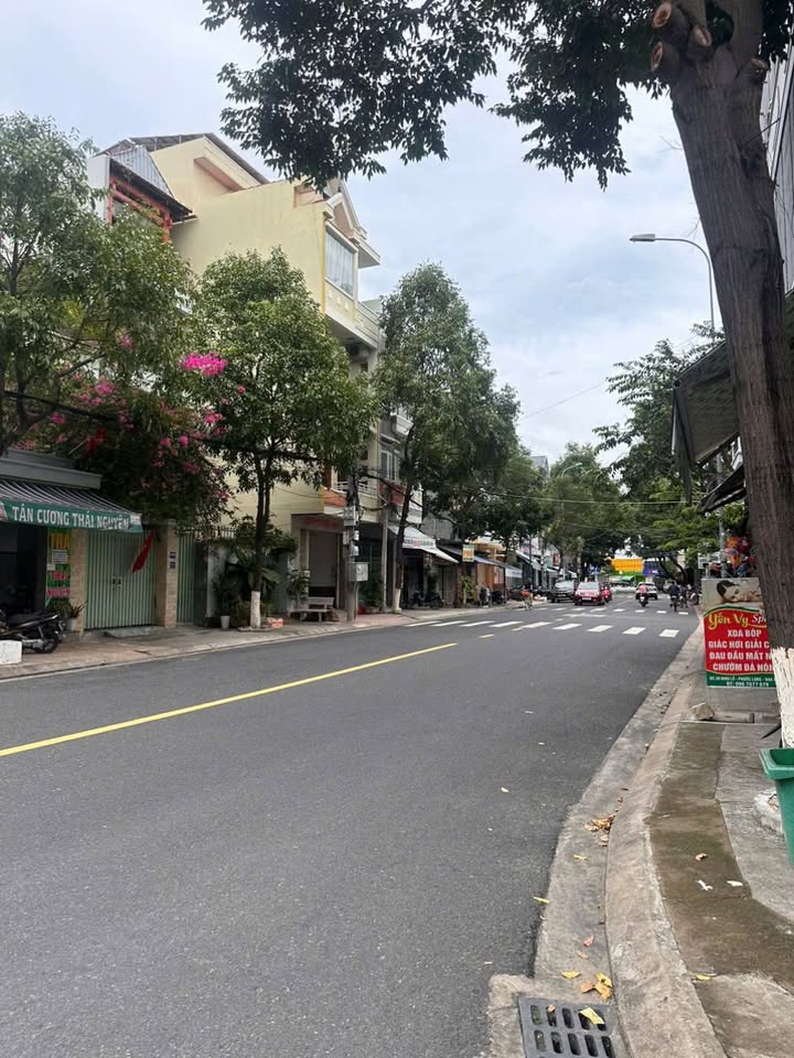 Nhà mặt tiền đường Nguyễn Thị Định, Nha Trang 138.6m² giá 12.474 tỷ - Sổ hồng hoàn công!