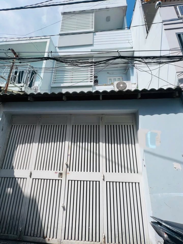 Nhà hẻm Nguyễn Sỹ Sách, Tân Bình 40m² giá 4.7 tỷ - Đường thông thoáng, tiện lợi!