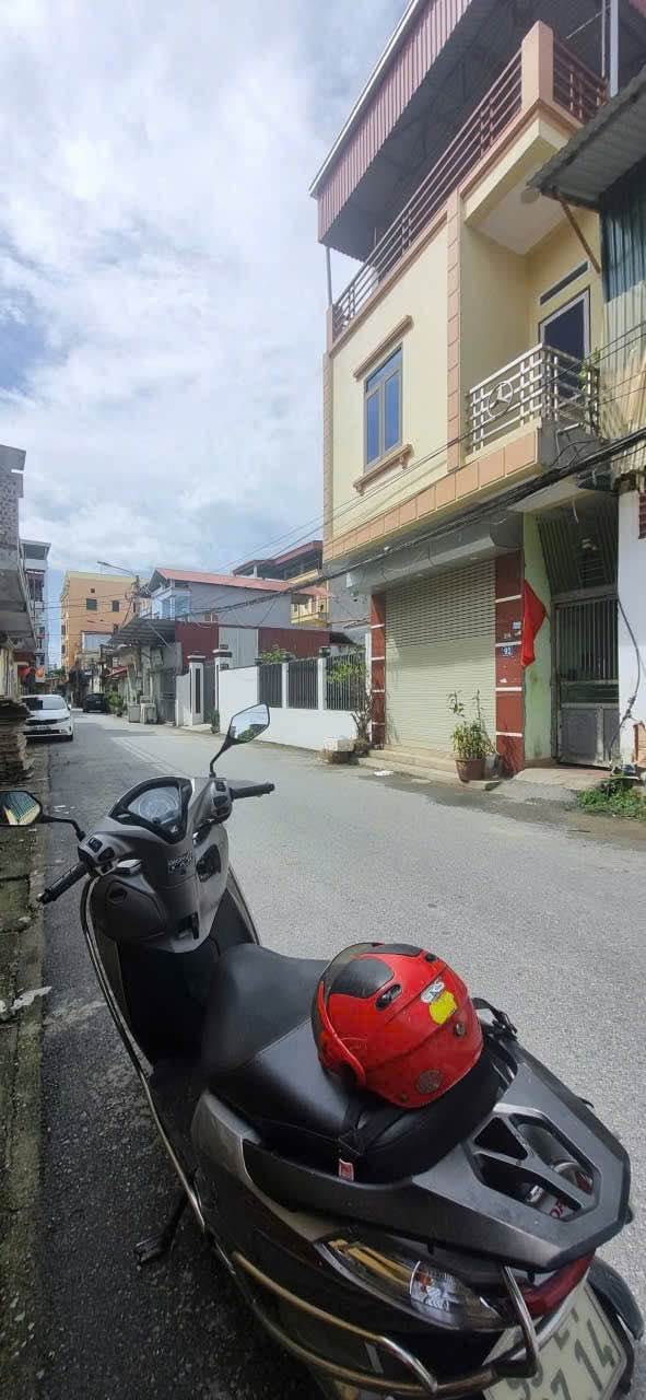 Nhà 2,5 tầng trục chính Giang Liễu, 104m² giá 4 tỷ - Kinh doanh hiệu quả!