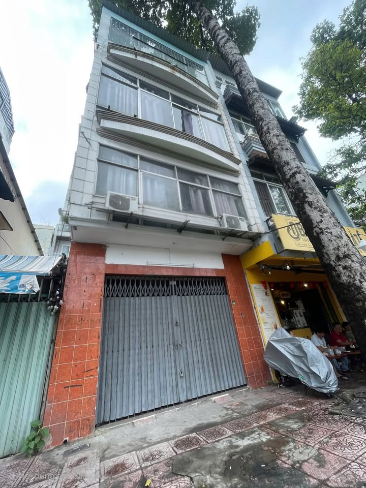 Nhà mặt tiền Bờ Kè Quận 3 30m² giá 15 triệu - Cho thuê ngay!