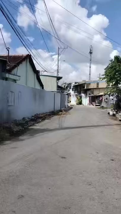 Nhà và xưởng Hóc Môn 371m² giá 11 tỷ - Vị trí góc ngã tư đắc địa!