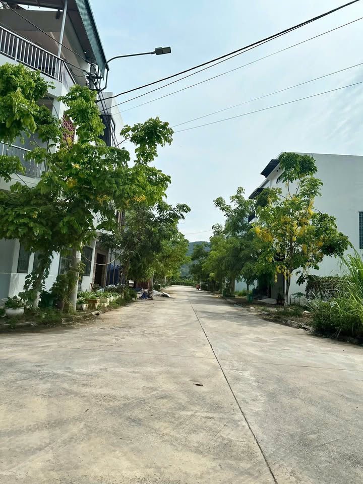 Đất nền Đề Thám, Cao Bằng 142m² giá 2 tỷ - Lô góc 2 mặt tiền view sông