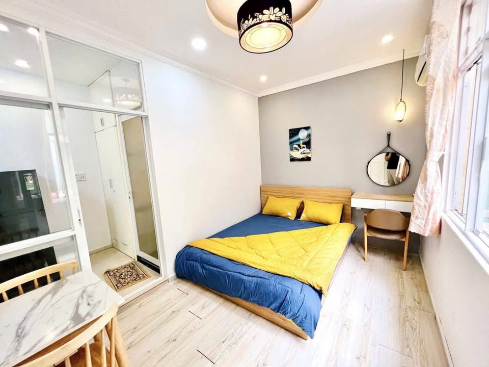 Căn hộ cho thuê Thái Văn Lung Quận 1 70m² giá 7 triệu - Full nội thất, tách bếp thoáng mát!