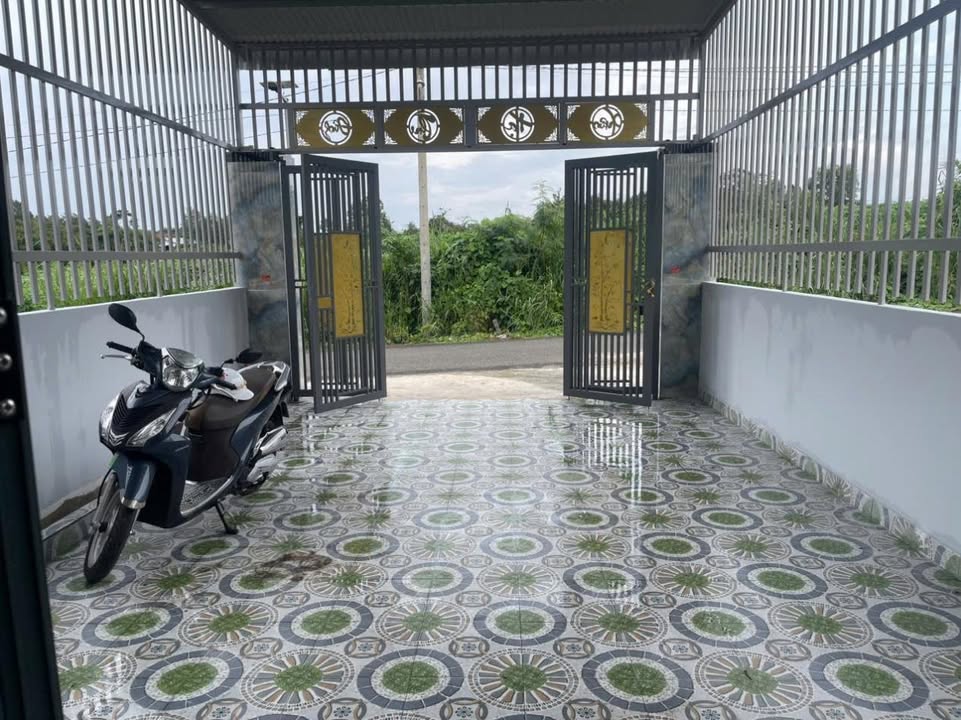 Nhà bán gấp tại đường Tây Hoà, Biên Hoà, 120m² - Sổ đỏ chính chủ!