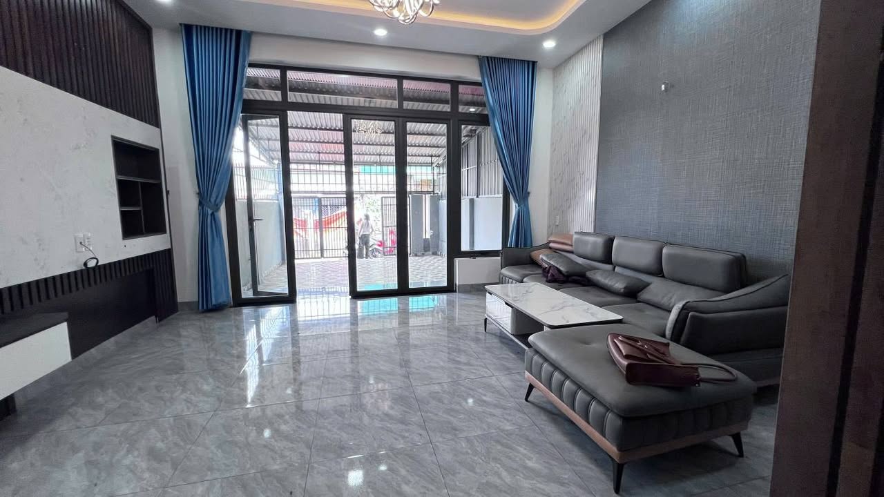 Nhà cho thuê Hẻm Phạm Ngũ Lão Buôn Ma Thuột 125m² giá 6 triệu - Nội thất đầy đủ, vào ở ngay!