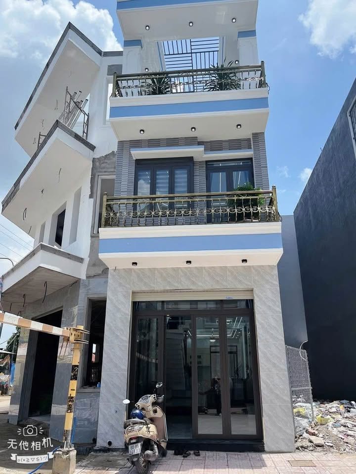 Nhà 3 tầng tại Khu dân cư Lê Phong, An Phú, Thuận An giá 4.5 tỷ - Sẵn sàng vào ở ngay!