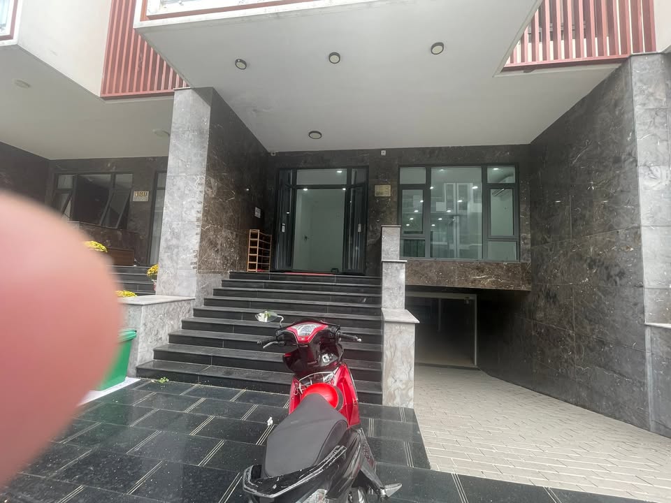 Văn phòng cho thuê tại KĐT Vạn Phúc City 80m² - Giá chỉ 11 triệu/tháng!