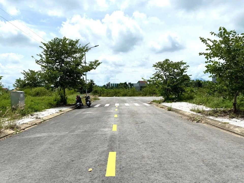 Lô đất 150m² tại Nghĩa Điền, Tư Nghĩa giá chỉ 1.2 tỷ - Sổ đỏ chính chủ!